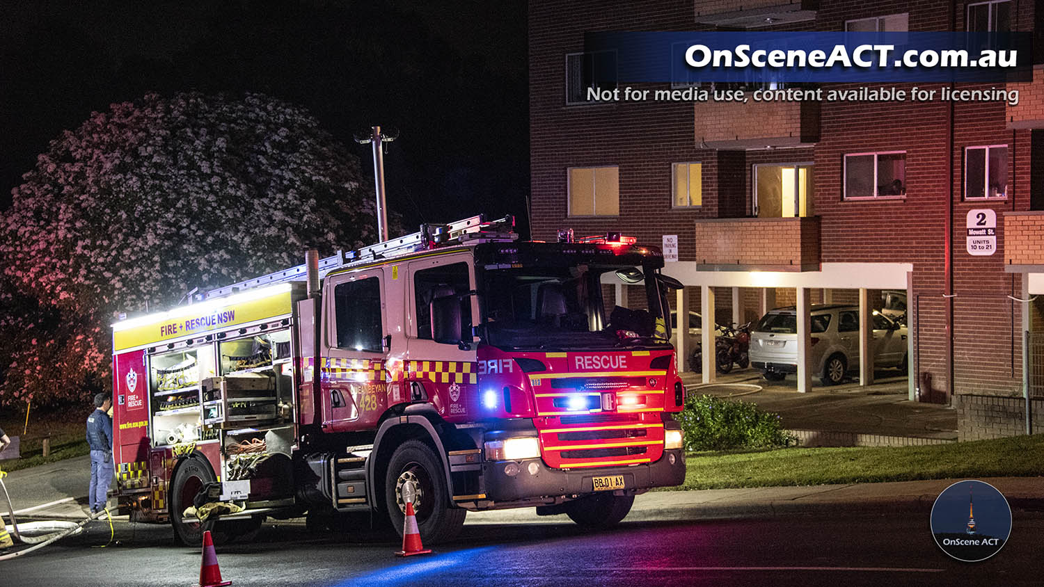 20221027 2100 queanbeyan unit fire image 10